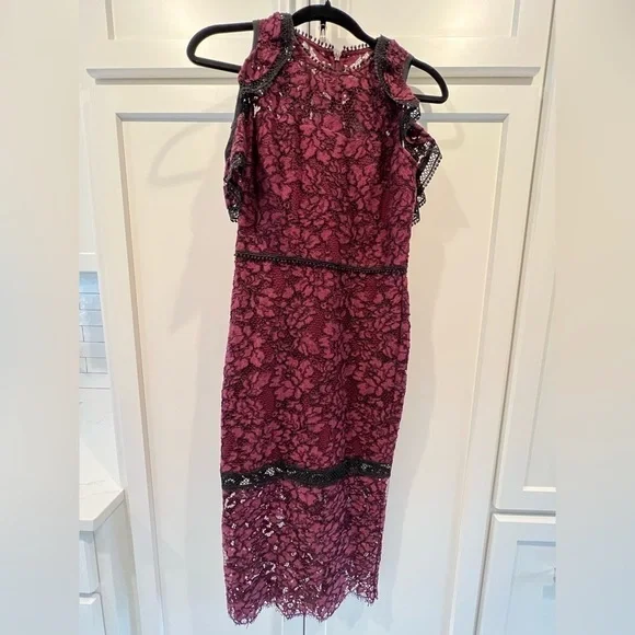 Alexis (Revolve) Evie Burgundy Lace Off Shoulder Midi Dress. Size XS. - Picture 15 of 17